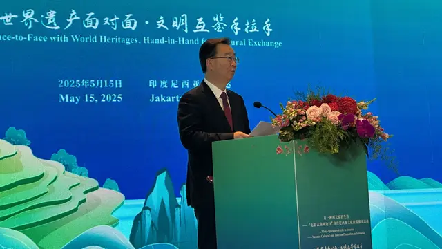 Sekretaris Jenderal Partai Komunis China di Yunnan Wang Ning dalam acara promosi pariwisata Provinsi Yunnan, China, Kamis (15/5/2025). (Liputan6.com/Benedikta Miranti)