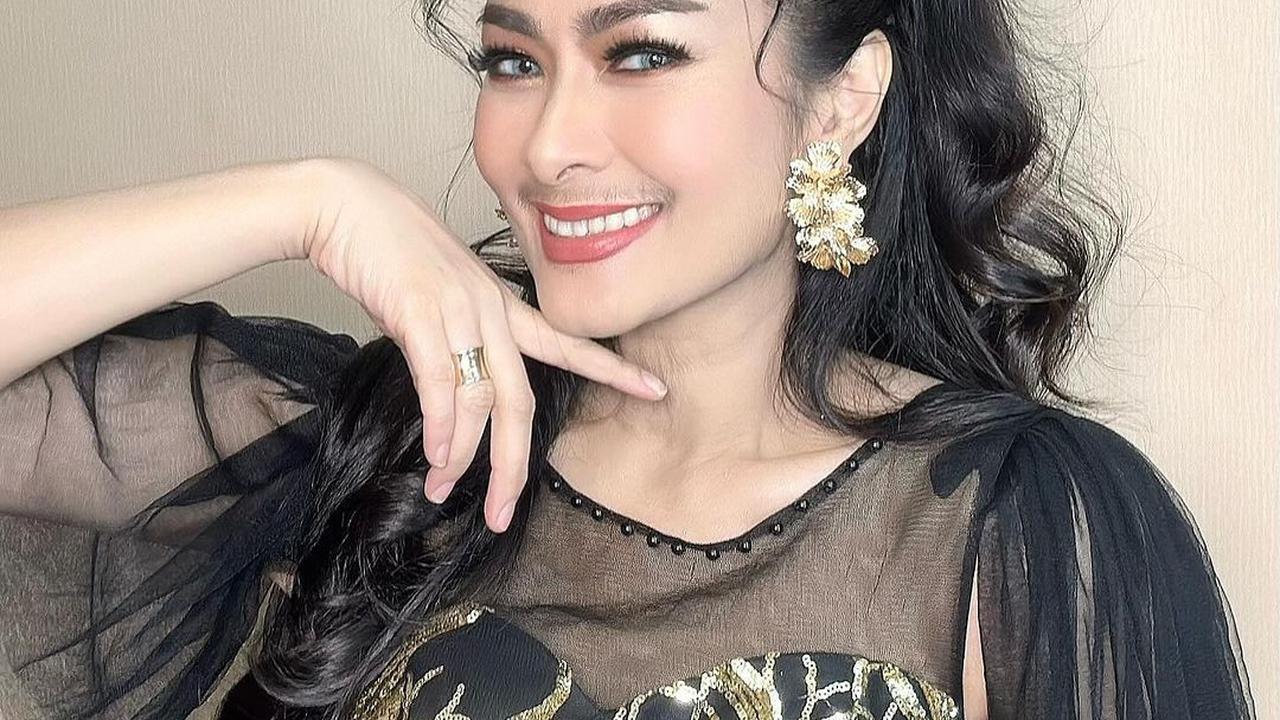 Inilah Segudang Penghargaan Diva Dangdut Iis Dahlia, Tetap Eksis Meski Sudah Lebih Dari 30 Tahun Berkarya!
