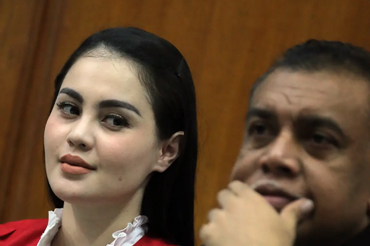 [Bintang] Sidang Jennifer Dunn