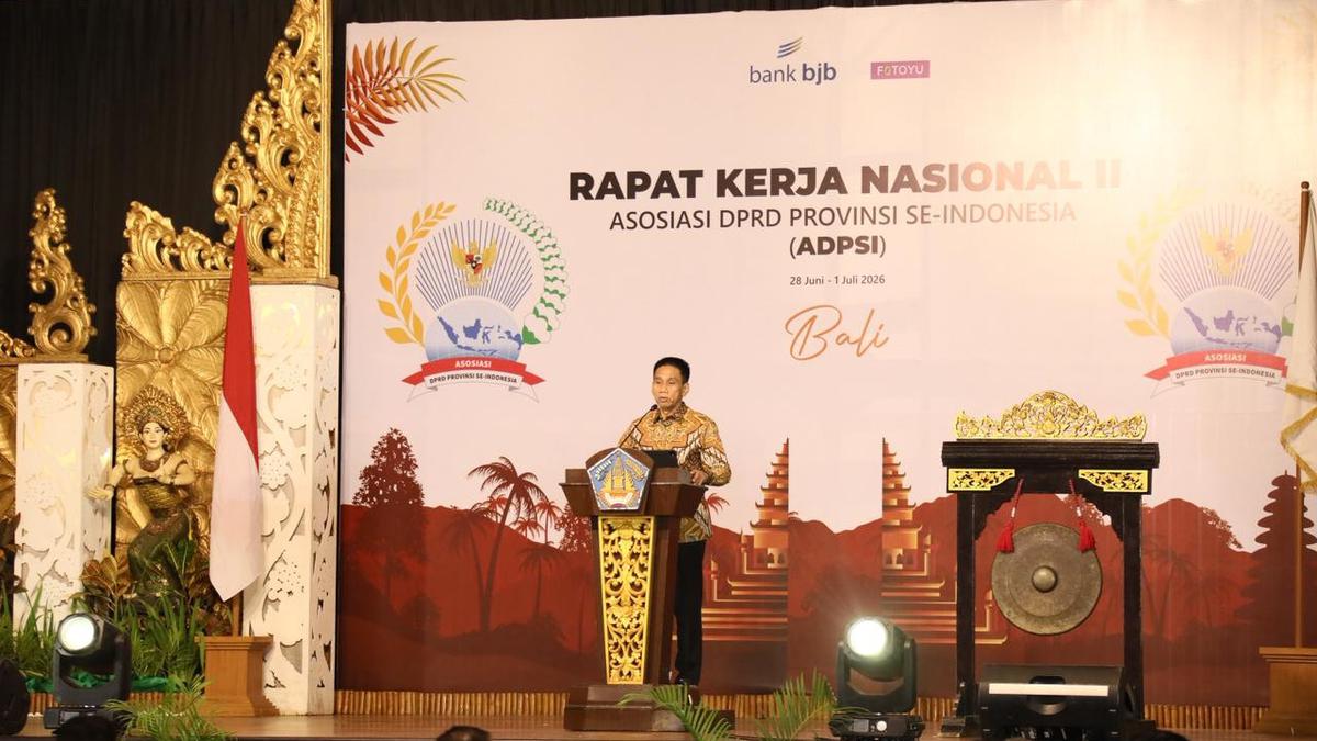 Wamendagri Wiyagus Tekankan Peran DPRD Perkuat Tata Kelola SDA dan Kemandirian Fiskal Daerah