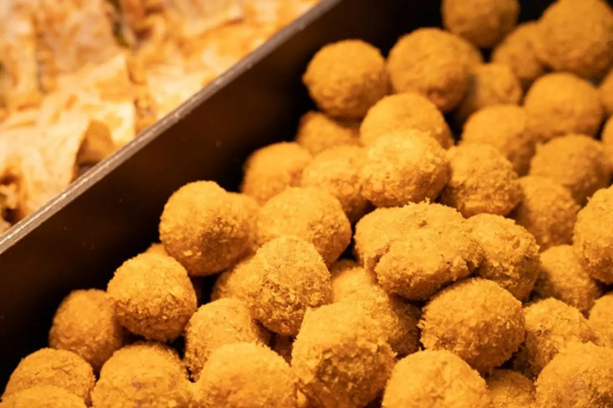 Ilustrasi Tahu Bulat (Photo by Lee c on Pexels)
