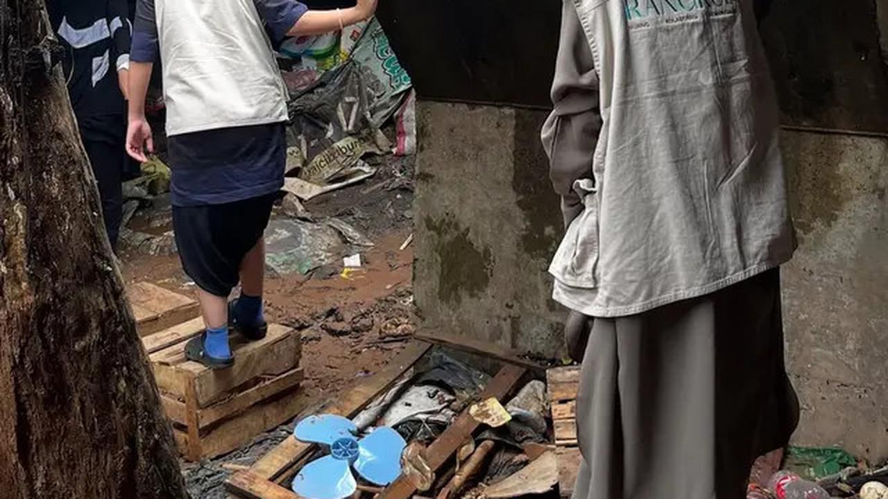 7 Aksi Zaskia Adya Mecca Bantu Korban Banjir Bekasi, Rela Naik Pick Up