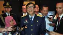 Menkumham Yasonna H Laoly memberi keterangan seusai acara peresmian Control Room Kami Pasti di Gedung Kemenkumham, Jakarta, Jumat (30/10). Control Room tersebut akan memantau situasi di 8 lapas melalui kamera pengintai (CCTV). (Liputan6.com/Helmi Afandi)