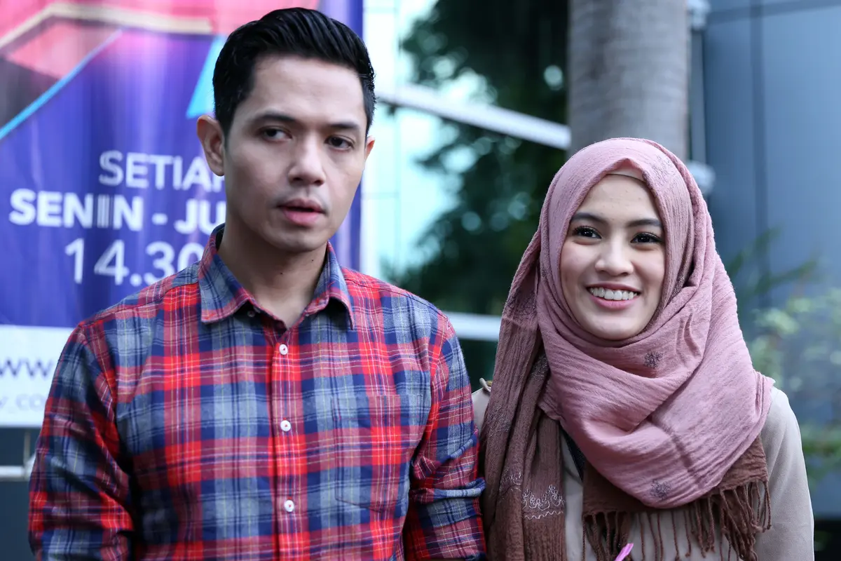 [Bintang] Alyssa Soebandono - Dude Harlino