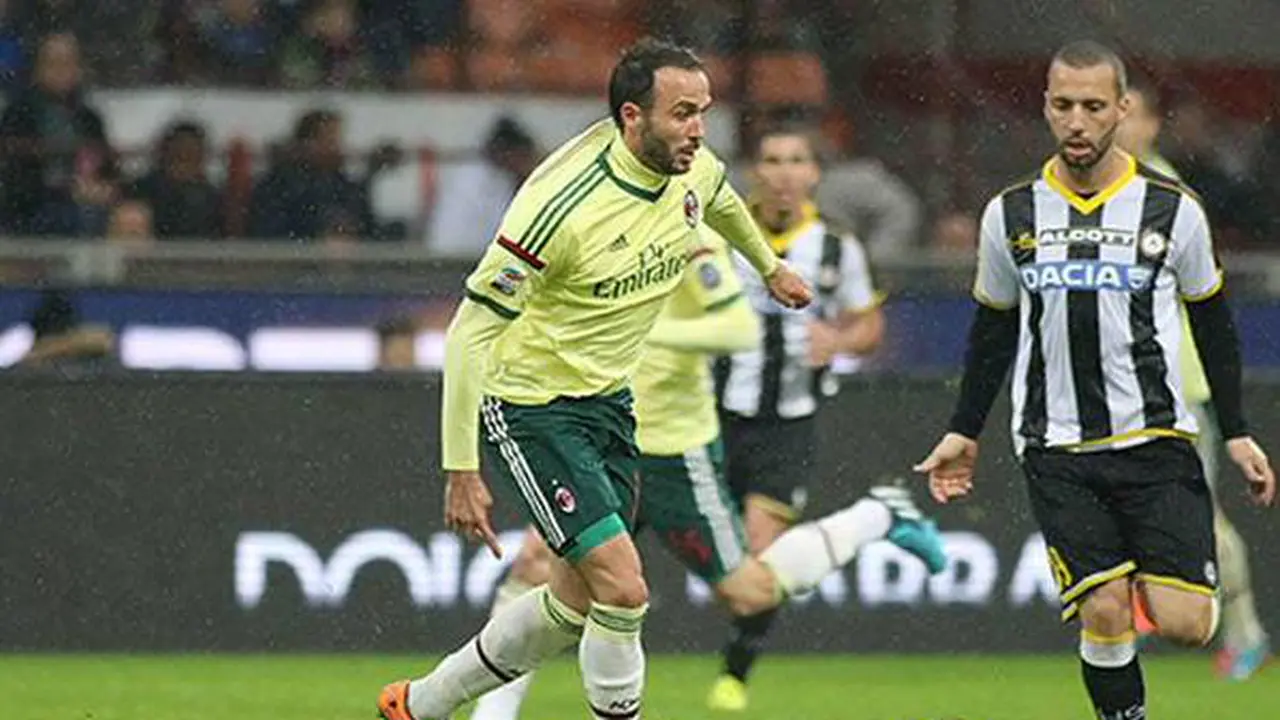 Disambut dari Bangku Cadangan, Striker Milan Ini Tersentuh