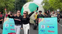 Keseruan Trophy Experience Piala Dunia U-17 2023 di Solo juga diikuti oleh dua artis Indosiar yaitu Faul Gayo dan Lilis Darawangi. (Dokumentasi SCM)