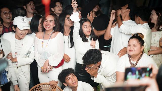 Pesta perpisahan artis DJS (Foto: Instagram/@farell.akbar11)