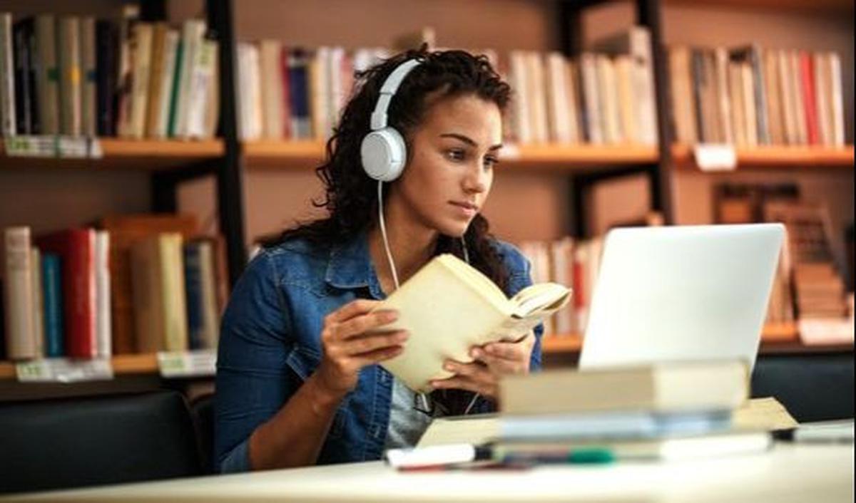 <b>Menulis Jurnal atau Membaca Buku yang Disukai </b><br>