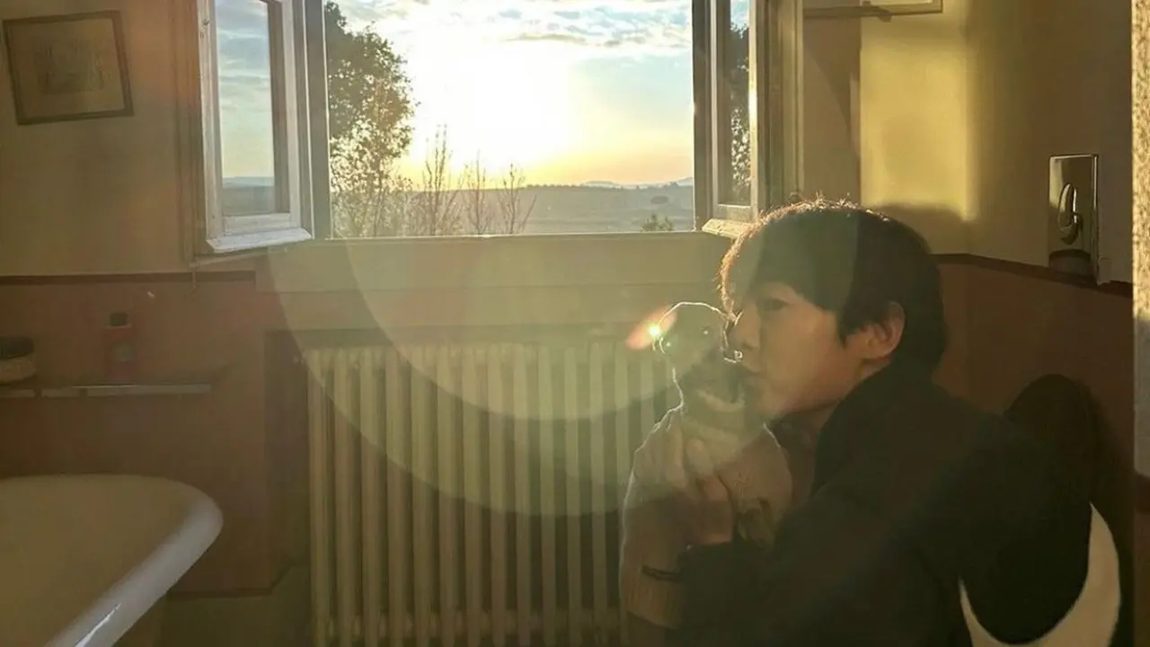 Song Joong Ki dalam unggahan terbaru di Instagram