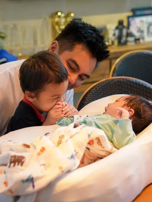 <p>Kiano dan Kenzo anak Baim Wong (Instagram/baimwong)</p>