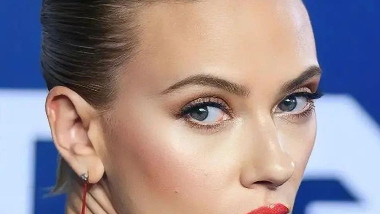 1. Scarlett Johansson