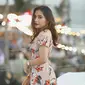 Gaya berpakaian Prilly Latuconsina kerap jadi sorotan. Dengan tubuh mungilnya, artis kelahiran Tangerang ini selalu tampil fashionable di berbagai kesempatan. (Instagram/prillylatuconsina96).