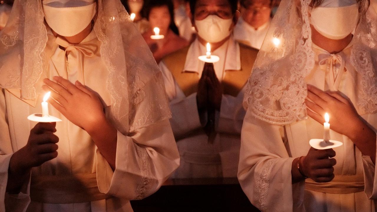 Misa Malam Paskah di Gereja Santo Kristoforus