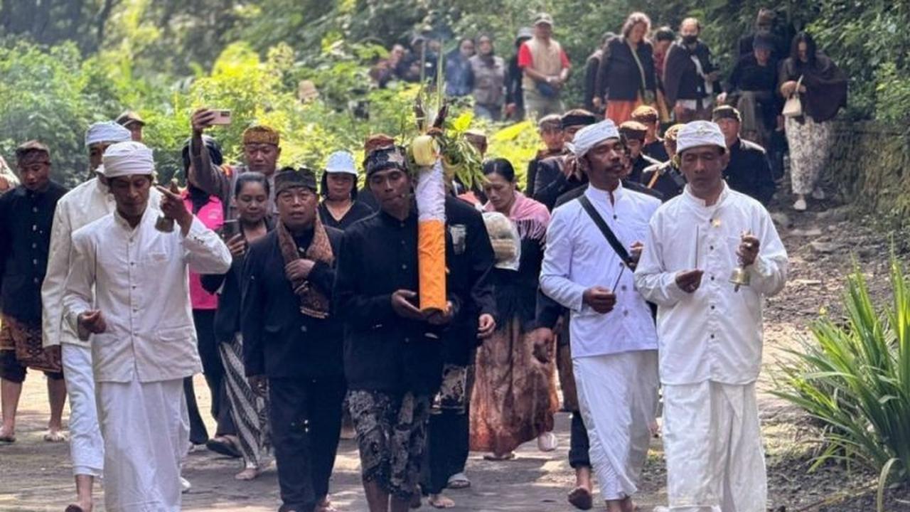 Rangkaian Yadnya Kasada 2026 Dimulai dengan Ritual Mendak Tirta, Bromo Ditutup Sementara