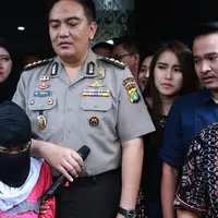 Inilah Tersangka Penjual Bayi Ayu Ting Ting. (Wimbarsana/Bintang.com)