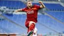 Pemain AS Roma, Borja Mayora, melakukan selebrasi usai mencetak gol ke gawang Crotone pada laga Liga Italia di Stadion Olimpico, Senin (10/5/2021). AS roma menang dengan skor 5-0. (AP/Gregorio Borgia)