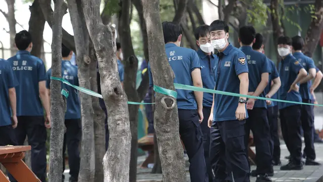 Melihat Polisi Korsel Jalani Tes Covid-19