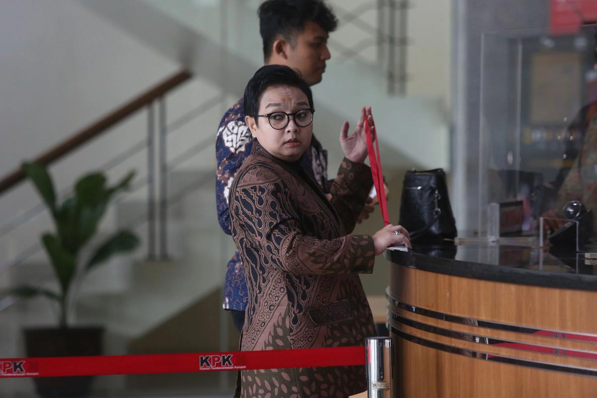 FOTO: Plt Bupati Cilacap Diperiksa KPK Sebagai Saksi Dugaan Pemerasan THR