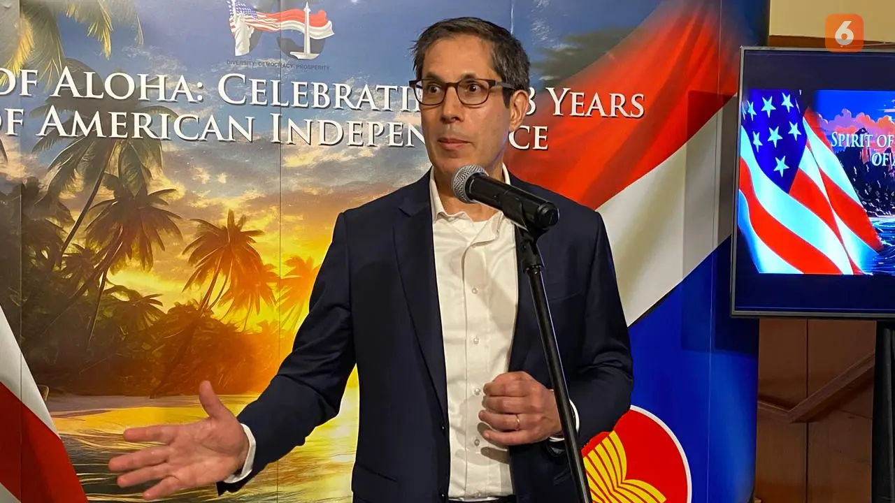 Wakil Duta Besar Amerika Serikat untuk Indonesia Michael Kleine menyebut bahwa pemerintah Amerika Serikat mendengarkan suara masyarakat Indonesia terkait situasi di Gaza, dan setuju untuk mengentikan perang (Dok. Liputan6.com/Teddy Tri Setio Berty).