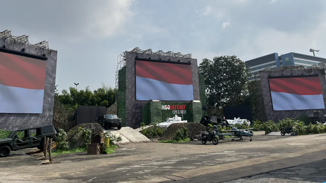 Pameran alat utama sistem senjata (alutsista) berskala internasional Indo Defence 2025 Expo & Forum digelar pada 11–14 Juni 2025 di JIExpo, Kemayoran, Jakarta Pusat.