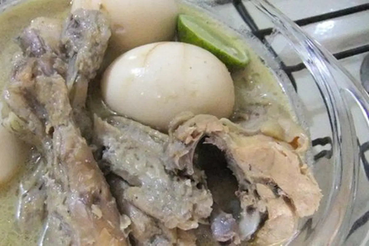 Ilustrasi opor ayam./Copyright wikimedia commons/sakurai midori