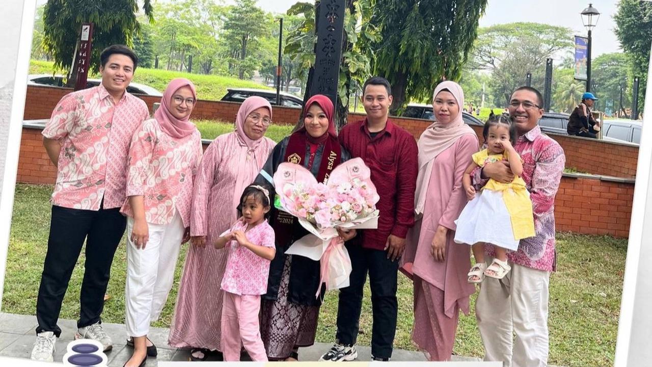 Berawal dari SMP, Wanita yang Bagikan Perjalanan Cintanya yang Sudah 11 Tahun Ini Curi Perhatian