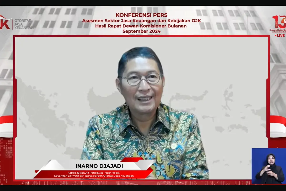 Kepala Eksekutif Pengawas Pasar Modal, Keuangan Derivatif, dan Bursa Karbon OJK Inarno Djajadi saat konferensi pers RDKB September 2024, Selasa (1/10/2024). (Foto: Liputan6.com/Tira Santia)