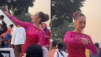 Penampilan Bunga Citra Lestari (BCL) saat berkebaya di Istana, Tak Terganggu Permintaan Foto Penggemar. (Dok: TikTok @sribaronsribaron)