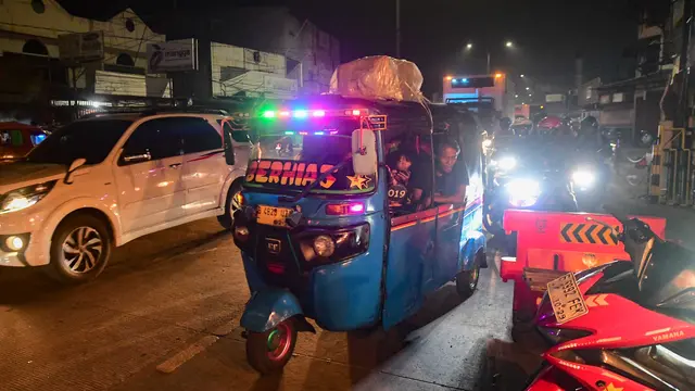 Gelombang Mudik Lebaran 2026, Jalur Arteri Bekasi Dipadati Pemudik Motor