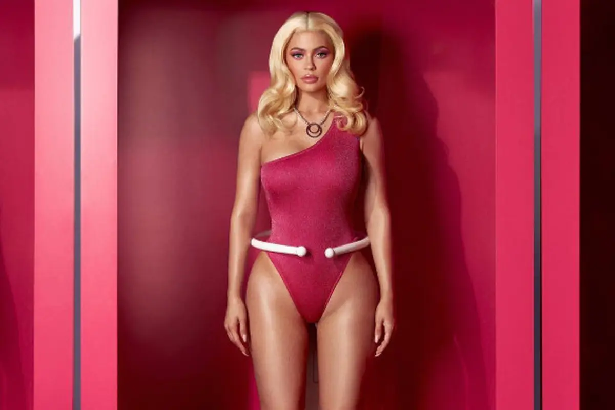 Kylie Jenner jadi sosok Barbie sungguhan edisi Halloween