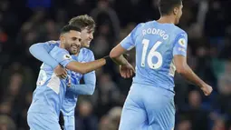 Kemenangan besar Manchester City lima gol tanpa balas di leg pertama menjadi kunci keberhasilan skuad Pep Guardiola melenggang ke perempat final Liga Champions. (AP/Jon Super)