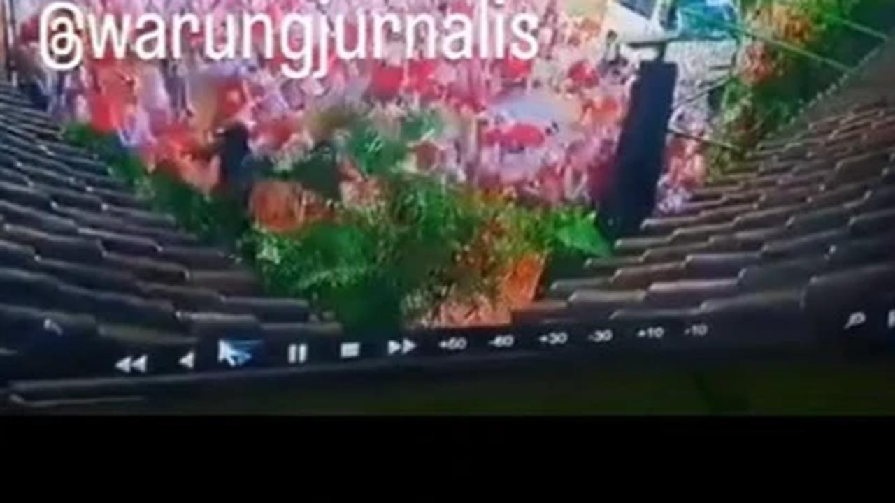 detik-detik mobil mbg tabrak siswa sdn kalibaru 01
