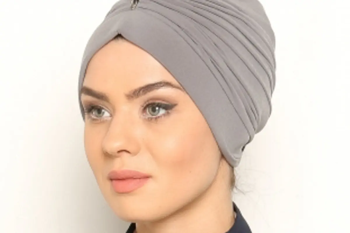 Nggak Melulu Pashmina, Hijab dengan Turban Juga Oke Punya