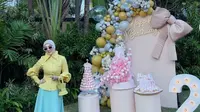 Syahrini Tampil Colorful di Ultah Kedua Baby R, Tenteng Tas Hermes Unik Seharga Rp104 Jutaan