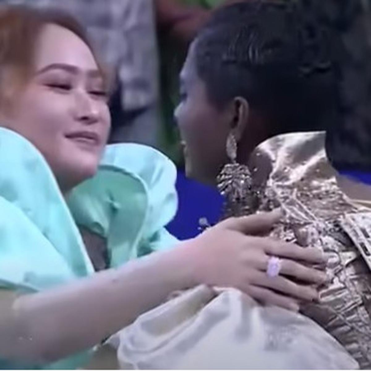 Siang Biasa Aja, Malam Jadi Bintang! Hanan Dapat Rp10 Juta dari DMD Bikin Satu Studio Melongo