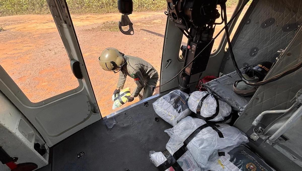 FOTO: Satgas Gulbencal Kodam I/BB Percepat Distribusi Bantuan ke Wilayah Terisolasi di Tapanuli Utara