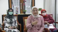 Menaker Ida Fauziyah menggelar dialog dengan Forum Rektor Indonesia (FRI) mengenai subtansi RUU Cipta Kerja. (Foto: Kemnaker)