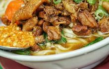 Langkah Praktis Bikin Kaldu Mie Ayam Nikmat Hanya dengan Bumbu Dasar
