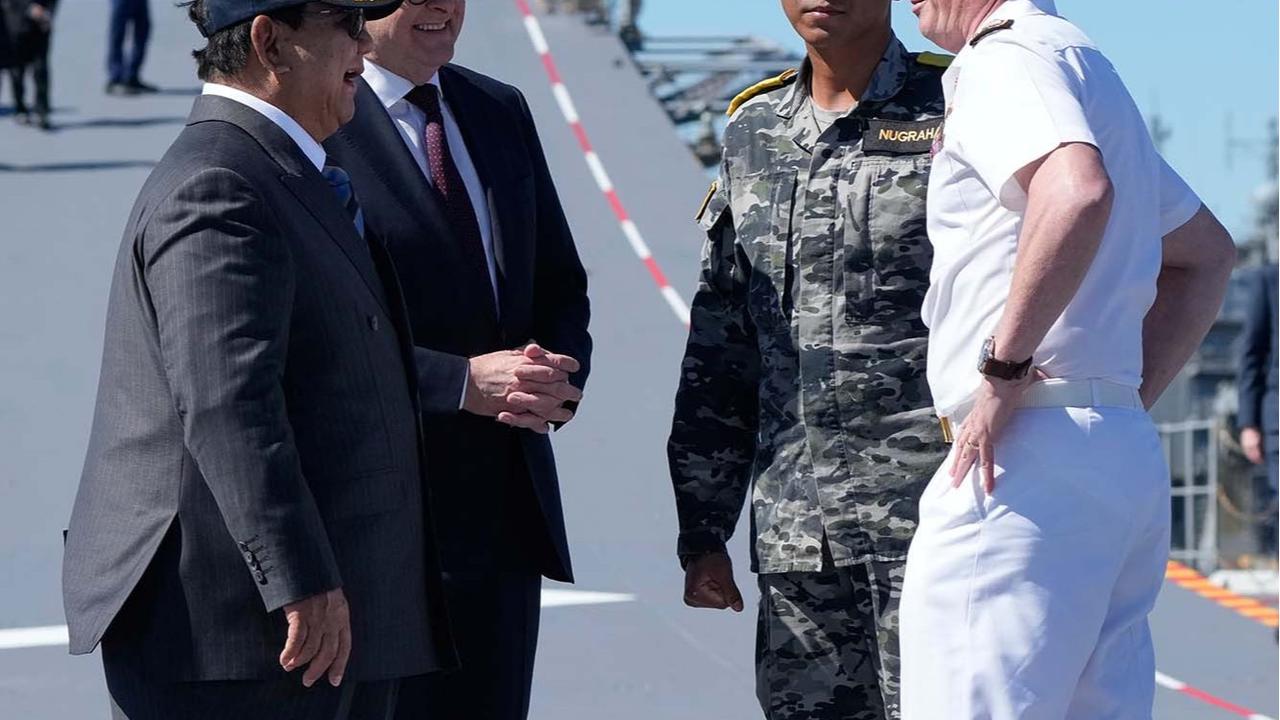 FOTO: Di Atas Kapal Induk HMAS Canberra, Prabowo dan Albanese Resmikan Era Baru Hubungan Strategis Indonesia–Australia