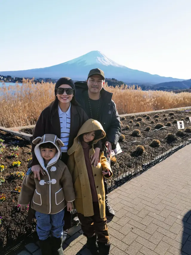 8 Artis Liburan Tahun Baru 2026 di Jepang, dari Aura Kasih hingga Jennifer Dunn