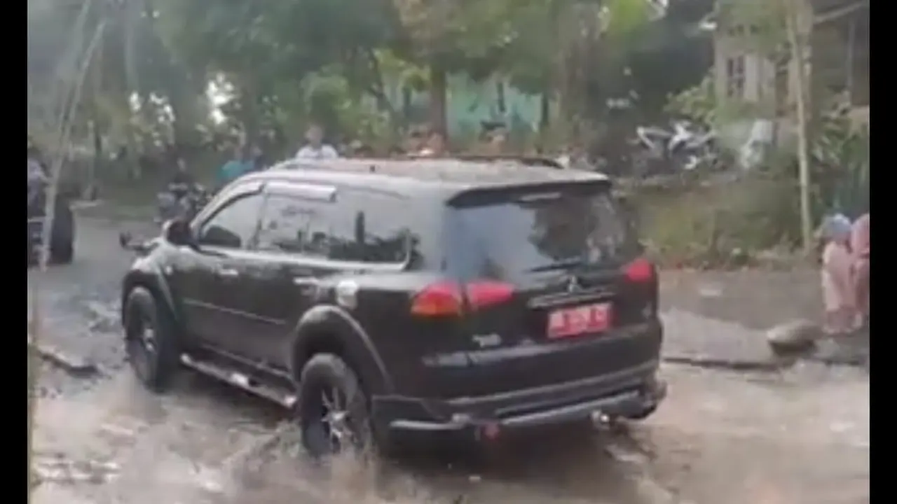 Jalan Rusak