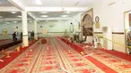 Kondisi bagian dalam masjid setelah terjadinya bom bunuh diri di Abha, Kamis (6/8/2015). Sedikitnya peristiwa ini menewaskan 15 orang. (REUTERS/Saudi Press Agency/Handout)