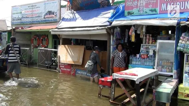 Wilayah Pademangan, Muara Angke dan Pademangan digenangi oleh banjir pasang air laut atau Rob