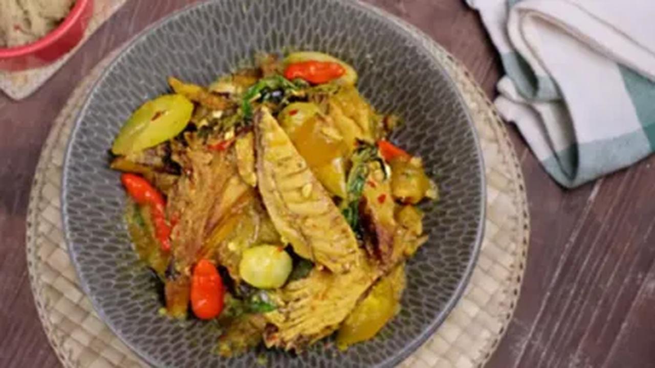 2. Resep Ikan Kuah Santan Pedas Gabus