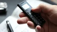 Elari NanoPhone C, ponsel berbobot paling ringan di dunia, hanya 30 gram. (Sumber: Gizmochina)