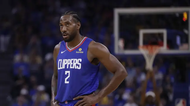Kawhi Leonard bersama tim barunya Clippers