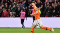 Matthijs de Ligt saat membela Timnas Belanda dan kini santer dikaitkan dengan Barcelona (EMMANUEL DUNAND / AFP)