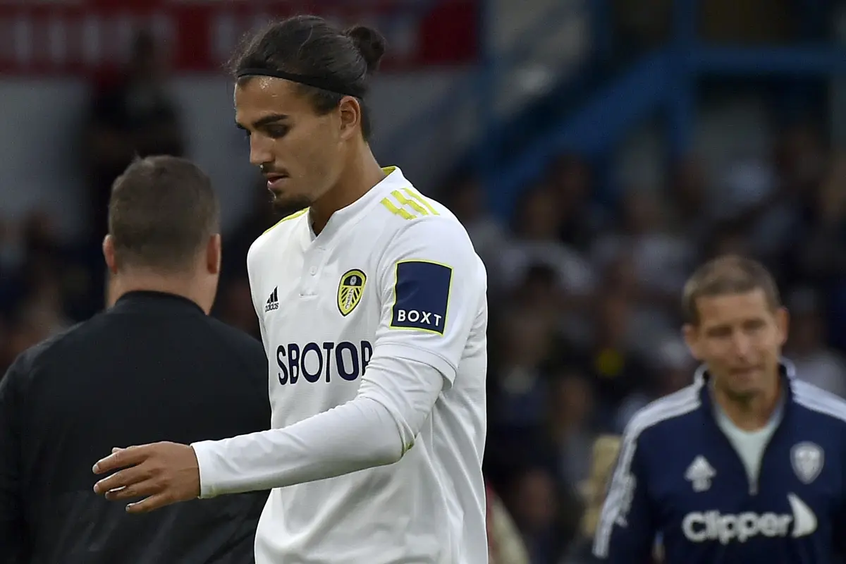 Foto: Termasuk Pascal Struijk, 6 Pemain dengan Koleksi Kartu Merah hingga Pekan Keempat Liga Inggris 2021/2022