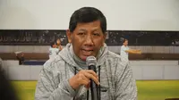 Komisaris PT PBB Kuswara S. Taryono mengumumkan daftar pemain baru dan yang dileas Persib. (Huyogo Simbolon)