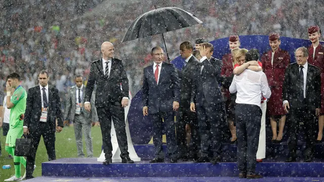 Payung untuk Vladimir Putin